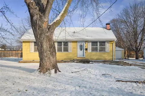 3317 59th St, Des Moines, IA 50322
