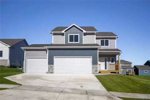 619 Plainside Ave, Norwalk, IA 50211