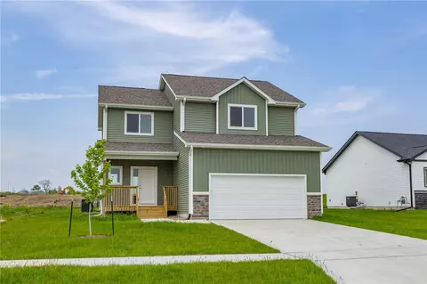 890 11th St, Waukee, IA 50263