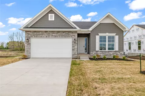 145 NW Rolling Cir, Waukee, IA 50263