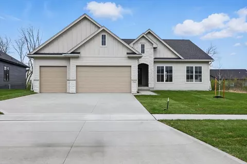712 E Bridge Rd, Polk City, IA 50226