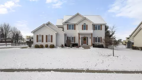 860 SE Oakleaf Ln, Waukee, IA 50263