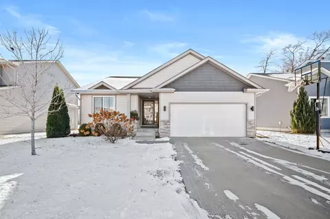 307 SW 48th St, Ankeny, IA 50023
