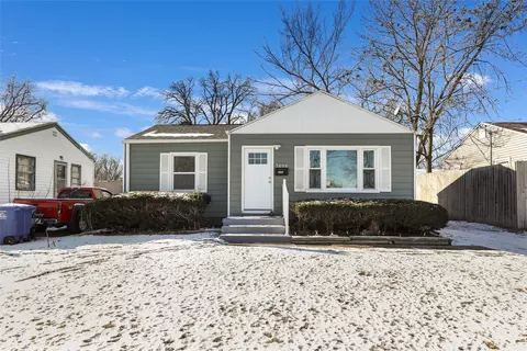 3606 53rd St, Des Moines, IA 50310