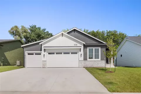 931 Roosevelt St, Polk City, IA 50226