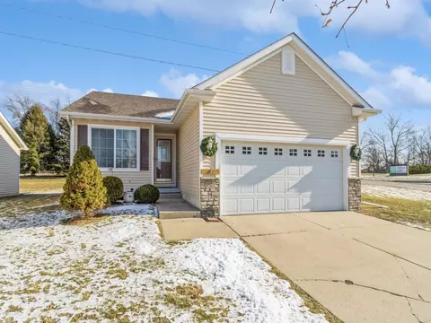4503 143rd St, Urbandale, IA 50323
