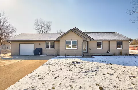1009 Grant Ct SE, Bondurant, IA 50035