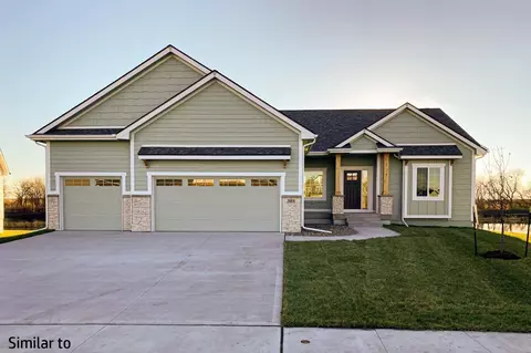 5623 163rd St, Urbandale, IA 50323