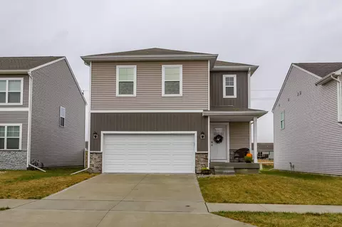 522 Elizabeth Ln NW, Bondurant, IA 50035