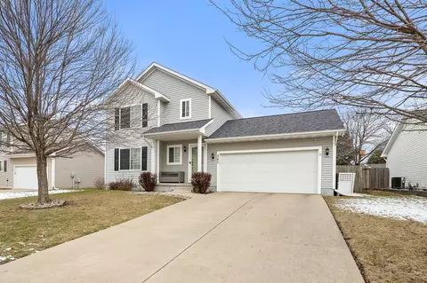 465 SE Olson Dr, Waukee, IA 50263