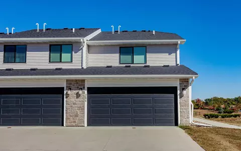 2696 SE Osier Ave, West Des Moines, IA 50265