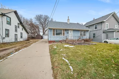 1428 Hull Ave, Des Moines, IA 50316