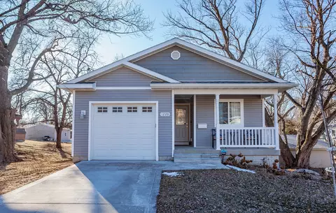 1220 Burnham Ave, Des Moines, IA 50315