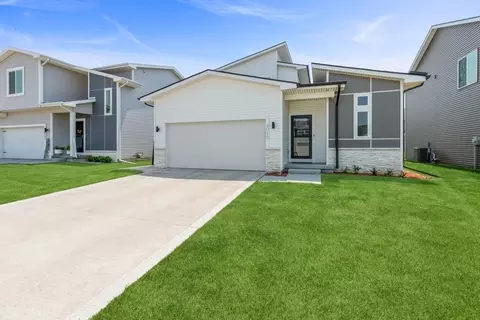 4019 NE 3rd St, Ankeny, IA 50021