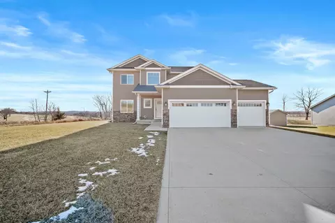 1301 W 14th Ave, Indianola, IA 50125