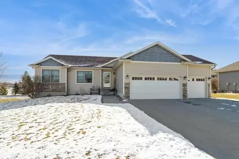 302 Centennial Dr, Huxley, IA 50124