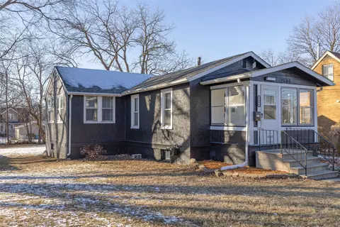 2606 50th St, Des Moines, IA 50310