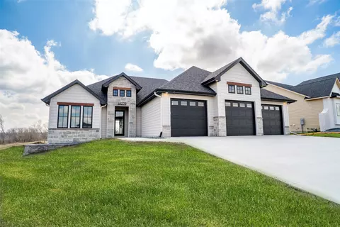 18270 Baxter Pl, Clive, IA 50325