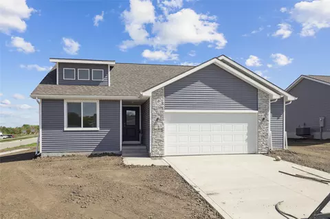 25115 Bluebird Cir, Adel, IA 50003