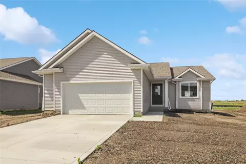 2008 White Oak Ln, Granger, IA 50109