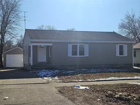 517 E Madison Ave, Des Moines, IA 50313