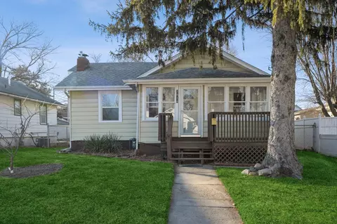 3814 Columbia St, Des Moines, IA 50313