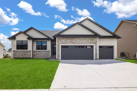 300 NW Ashley Ave, Waukee, IA 50263