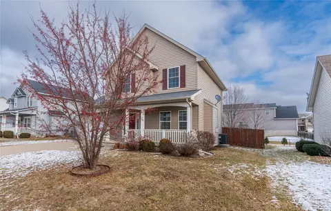 1895 SE Oxford Dr, Waukee, IA 50263