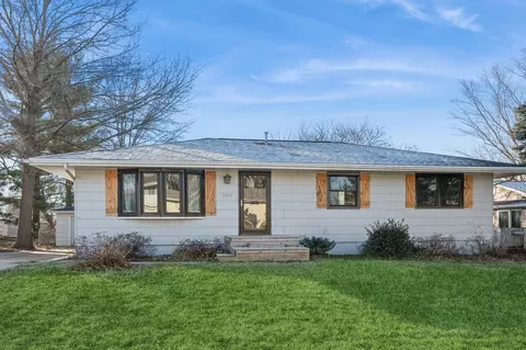 1217 Euclid Ave, Indianola, IA 50125
