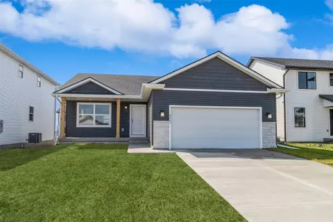 4207 NE 3rd St, Ankeny, IA 50021