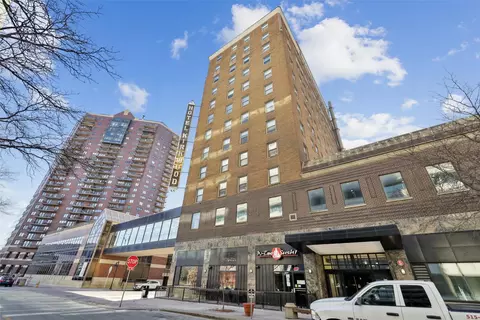 400 Walnut St #501, Des Moines, IA 50309