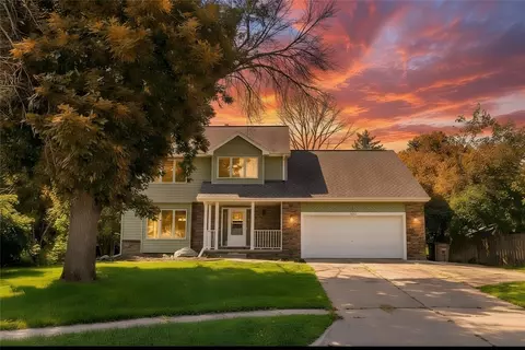 4801 Westbrooke Pl, West Des Moines, IA 50266