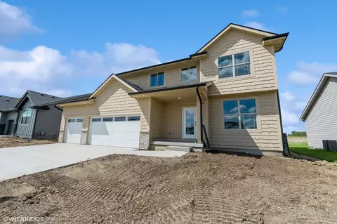285 NW Ashley Ave, Waukee, IA 50263