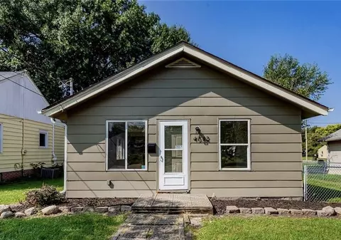 4042 3rd St, Des Moines, IA 50313