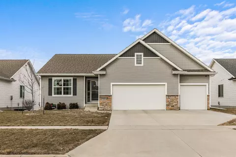 3204 NW Reinhart Dr, Ankeny, IA 50023