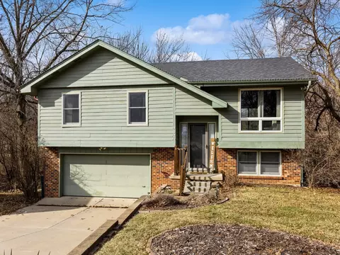707 N G St, Indianola, IA 50125