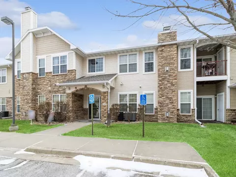 1307 SE University Ave #105, Waukee, IA 50263