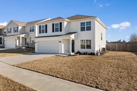 135 Shiloh Rose Pkwy NW, Bondurant, IA 50035