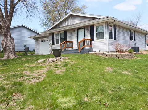 2303 3rd St SW, Altoona, IA 50009
