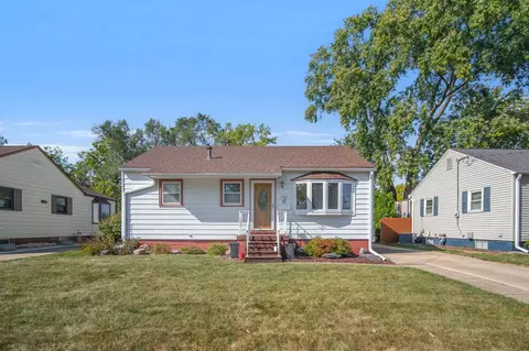 1920 61st St, Des Moines, IA 50322