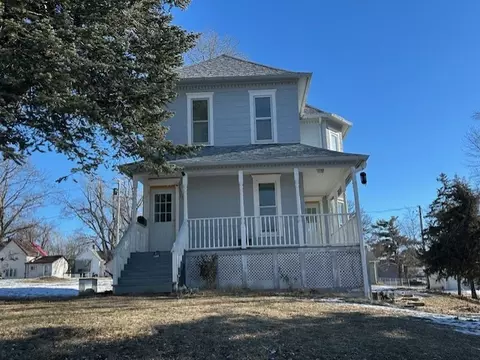 505 S East St, Toledo, IA 52342