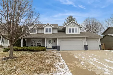 175 56th Pl, West Des Moines, IA 50266