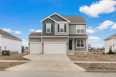 908 Cove St SE, Bondurant, IA 50035