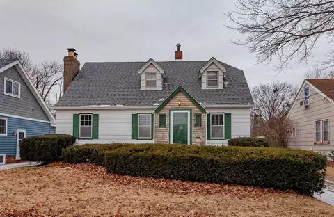 3420 SW 12th Pl, Des Moines, IA 50315