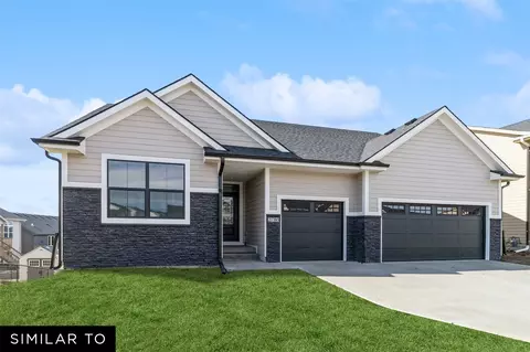 295 NW Ashley Ave, Waukee, IA 50263
