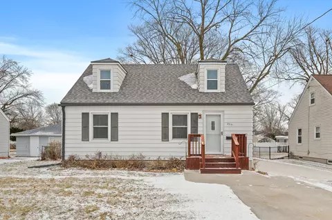 2319 49th Pl, Des Moines, IA 50310