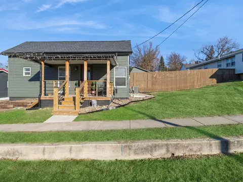 711 2nd St, Kellogg, IA 50135
