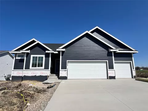 25119 Eagle Vista Dr, Adel, IA 50003