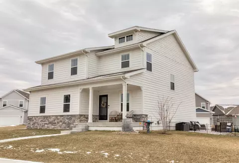2305 SW 23rd St, Ankeny, IA 50023