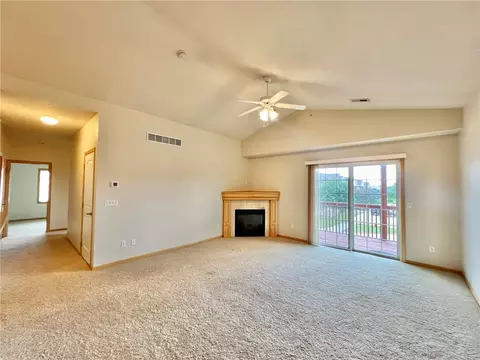 3400 SE Glenstone Dr #12, Grimes, IA 50111